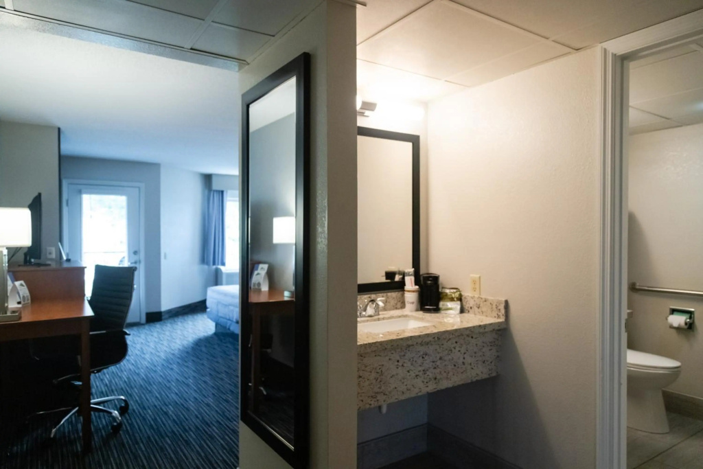 Twin Mountain Inn & Suites — 5