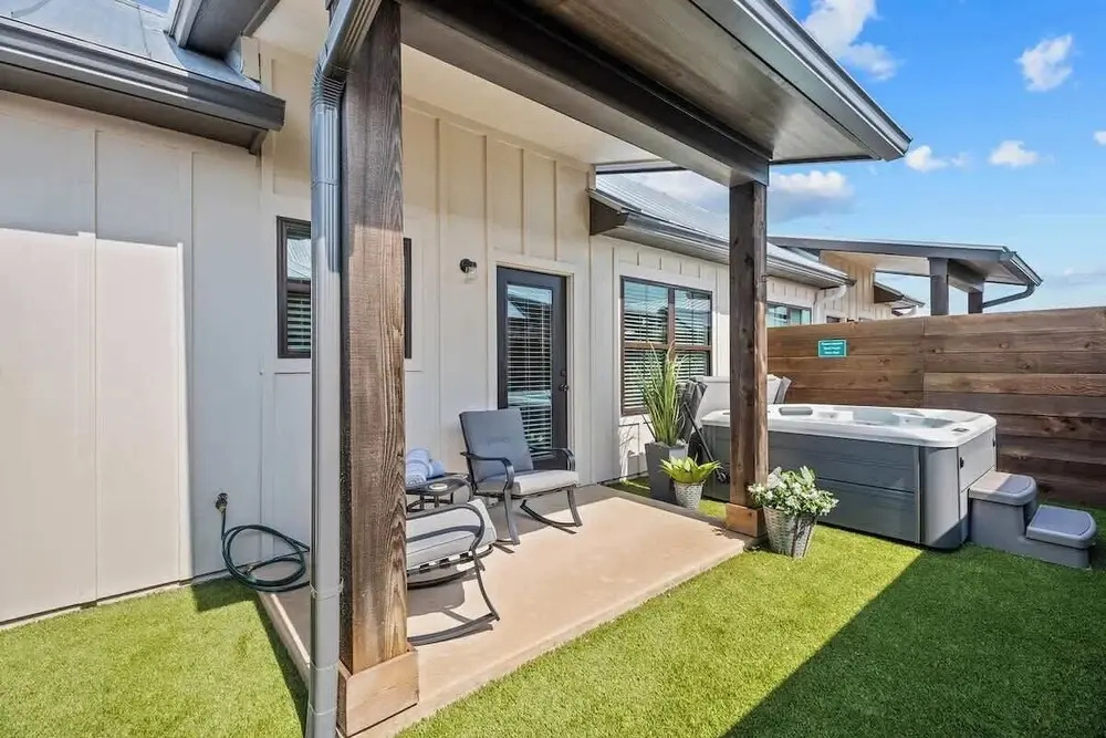 Serengeti New Build With Hot Tub