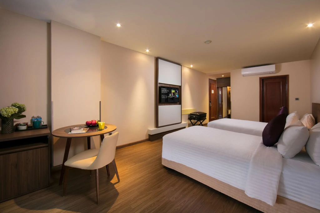 Deluxe Double room (full double bed)