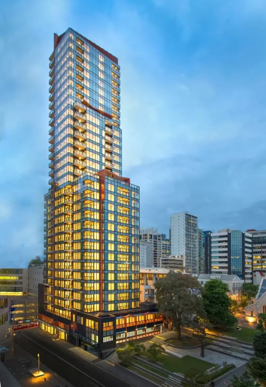 Ehome - Brand New Amazing Skytower View On The Bed