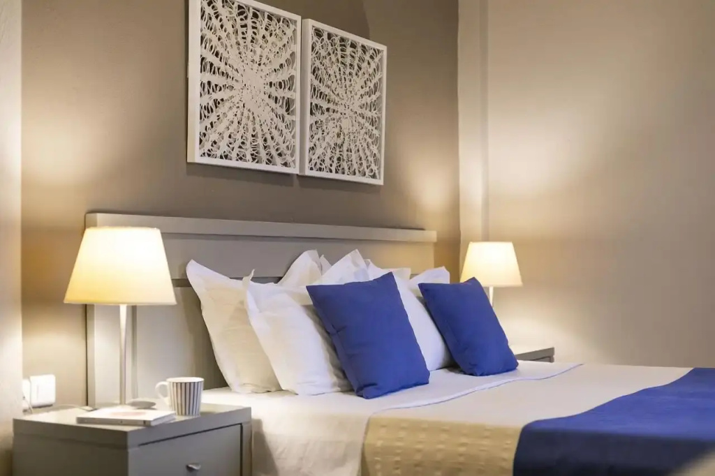 Superior Double room with sea view (full double bed)