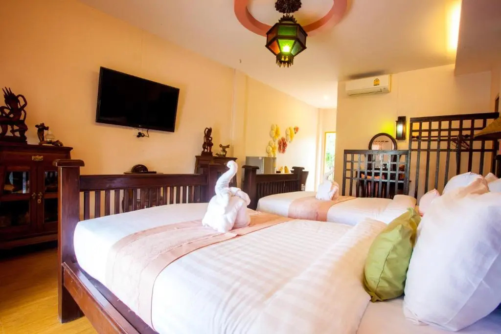 P Paradise Hotel - Chambres