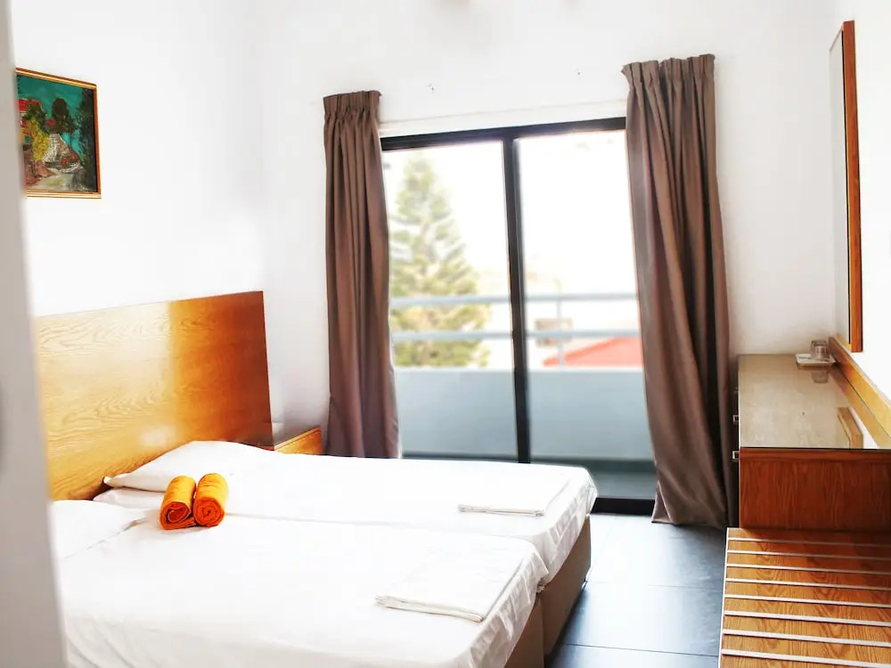 Premium Double room with balcony (full double bed)