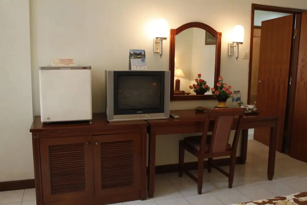 Surya Pesona Beach Hotel - Chambres