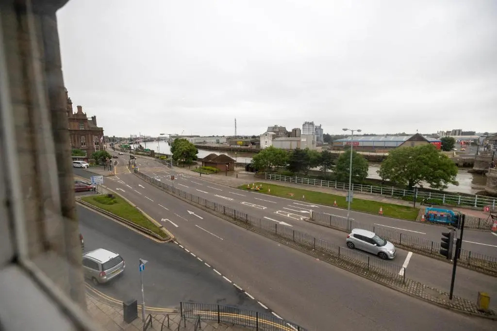 Enire New Flat With View to River Yare, H7