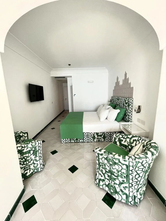 Lobby & Reception