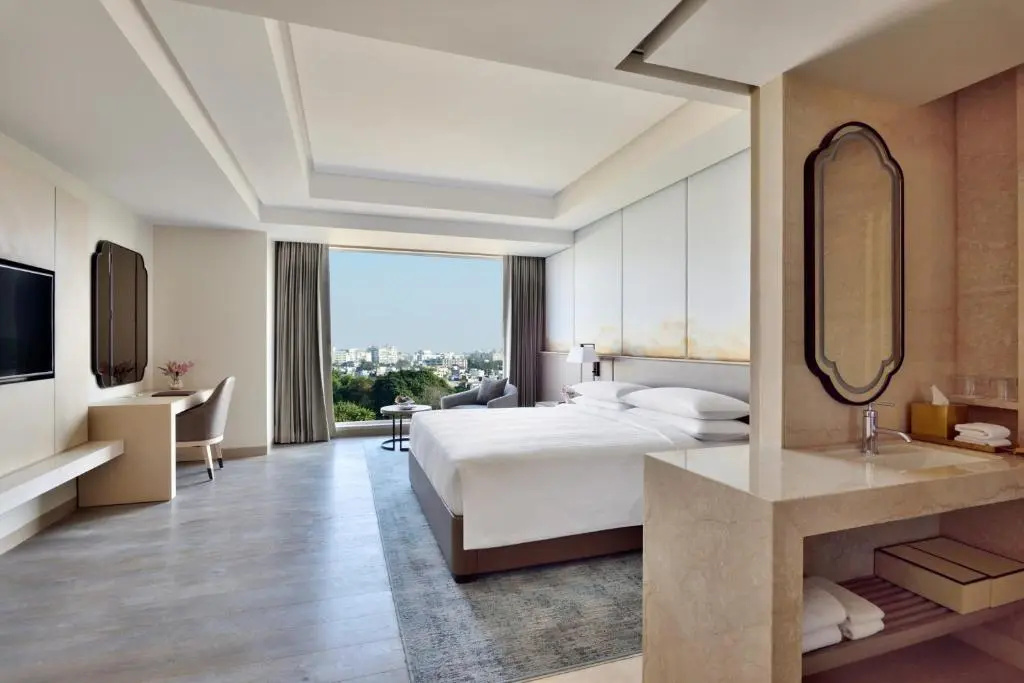 Double room (full double bed)