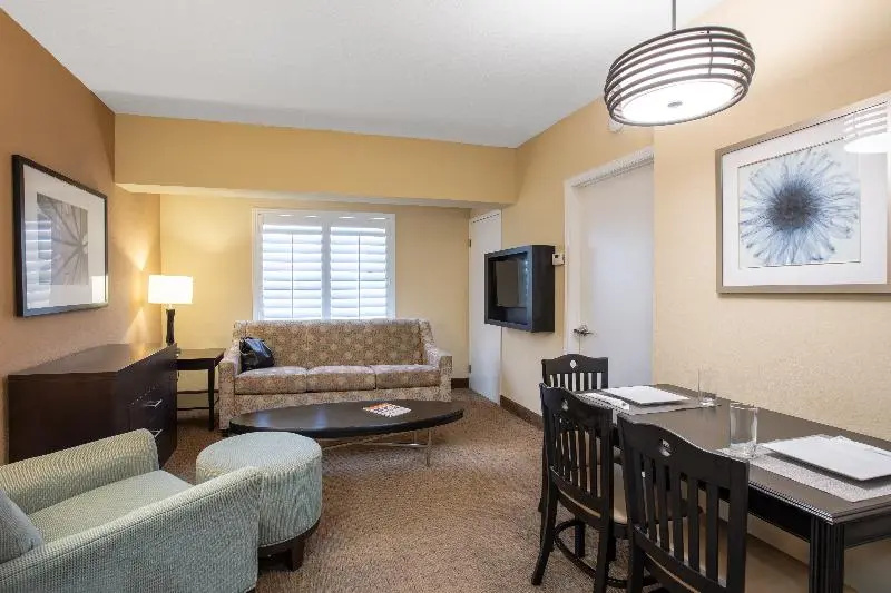 staySky Suites - I Drive Orlando - Chambres