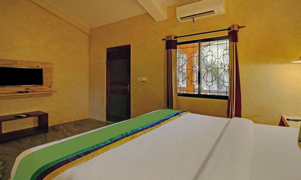 Treebo Trend Morjim Banyan Resort