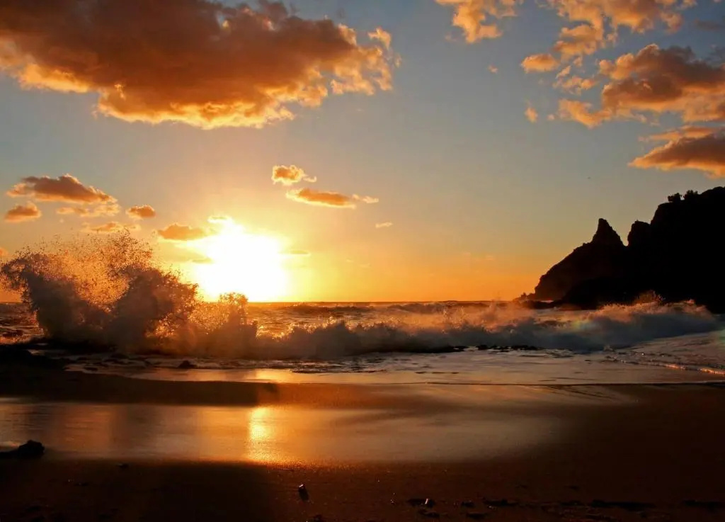 Beach & Waterfront