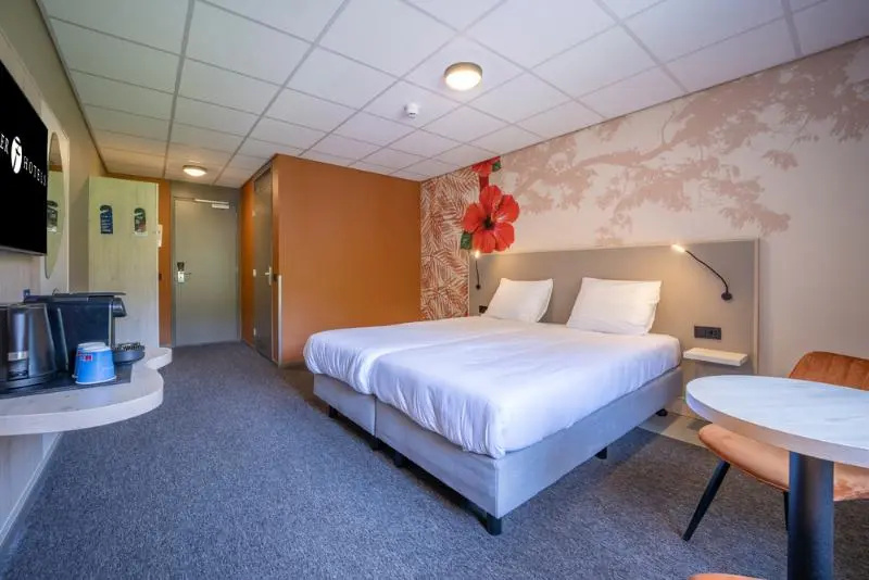 Grand room