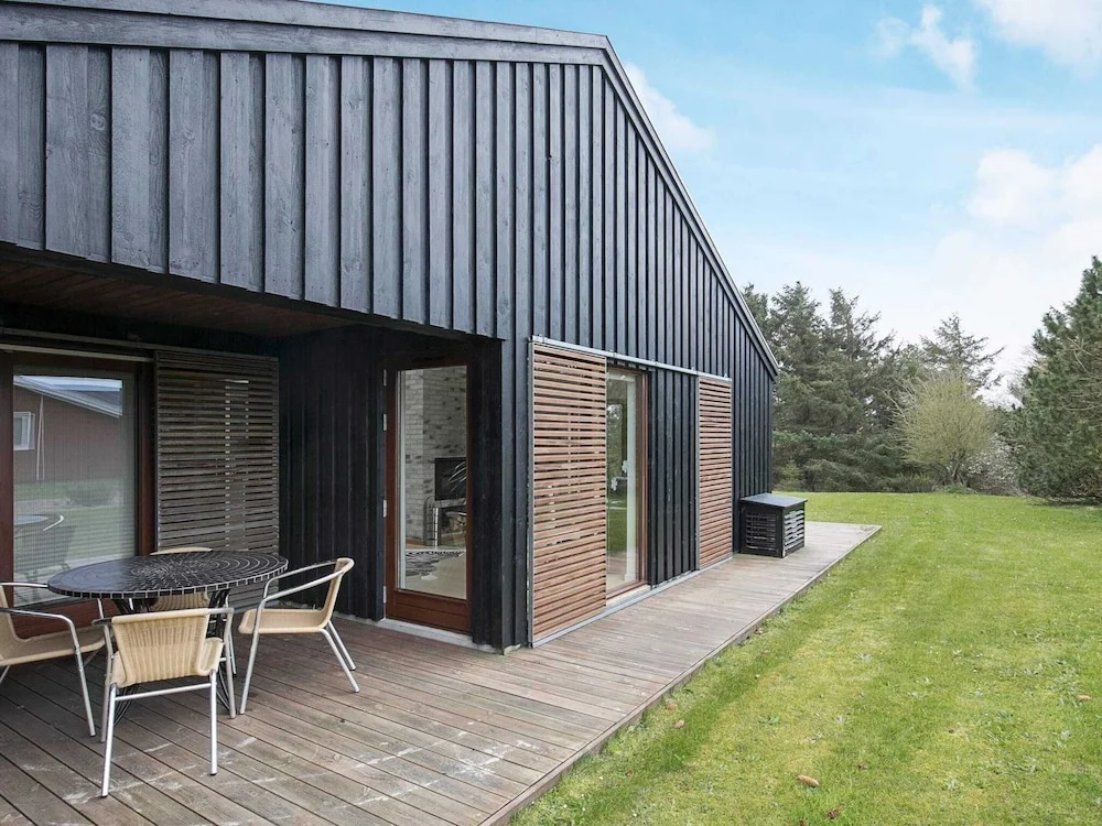 Charming Holiday Home in Lønstrup with Indoor Whirlpool