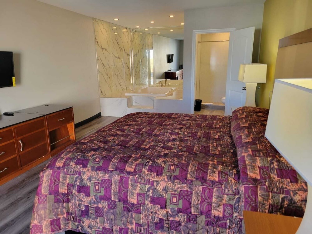 Отель Stadium Inn & Spas в Лос-Анджелесе