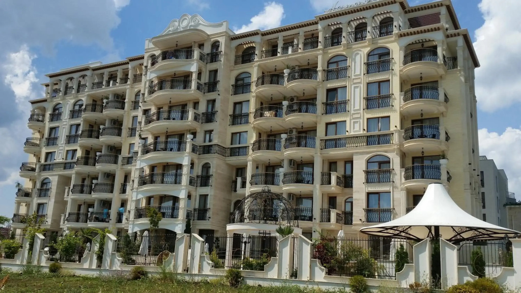 Harmony Suites Apartment