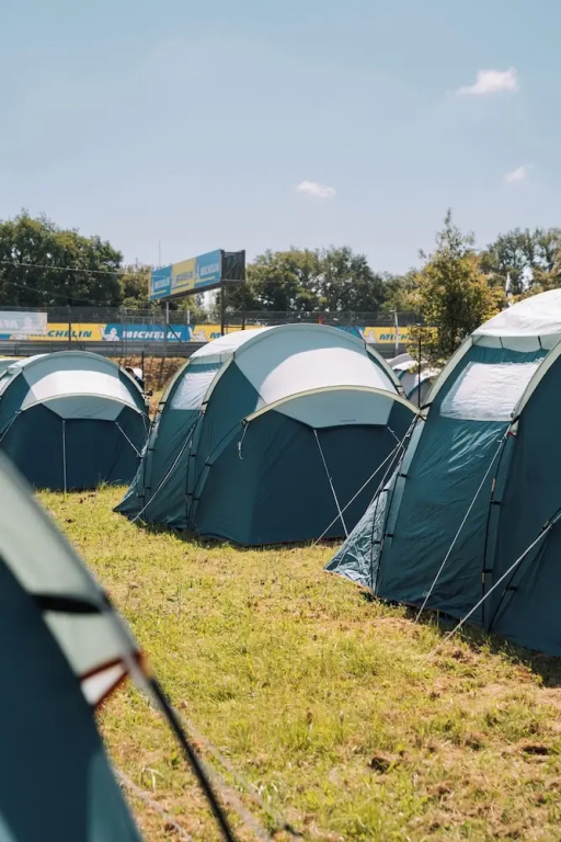 Voir la photo 2 — Bronze  Camping