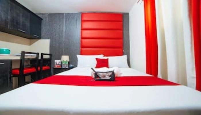 Luxury Suites by RedDoorz