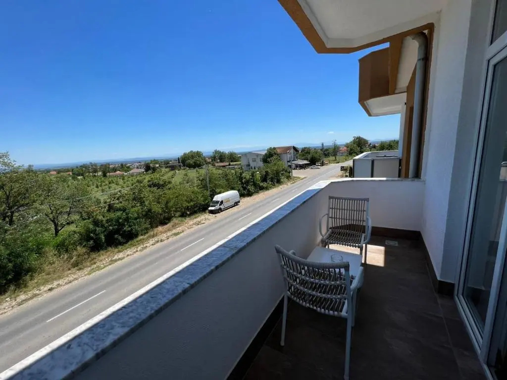 Balcony & Terrace
