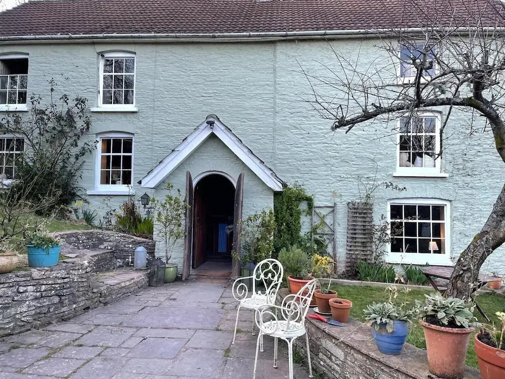 15th Century 6-bed Farmhouse, Sleeps 11, Pets Ok
