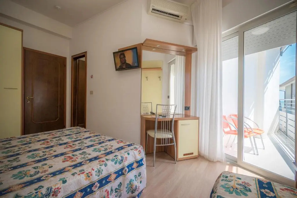 Standard Family room with balcony and with partial sea view