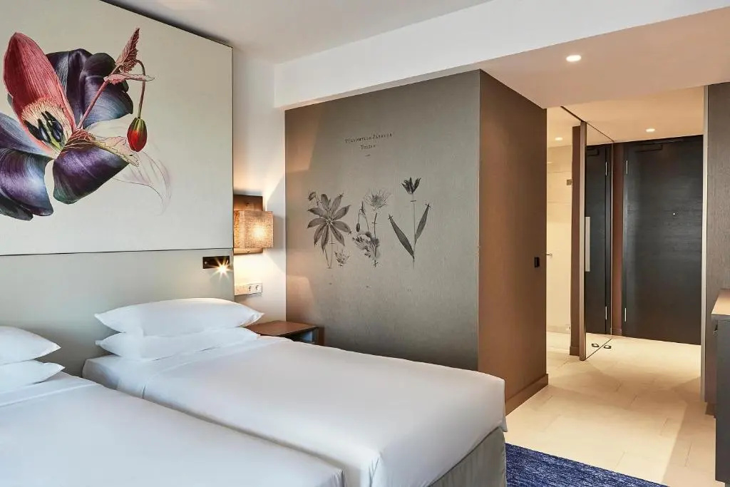 Double room with view (twin beds)