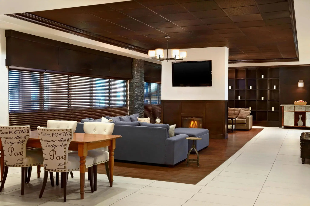 Four Points by Sheraton Hotel & Suites Calgary West - Général