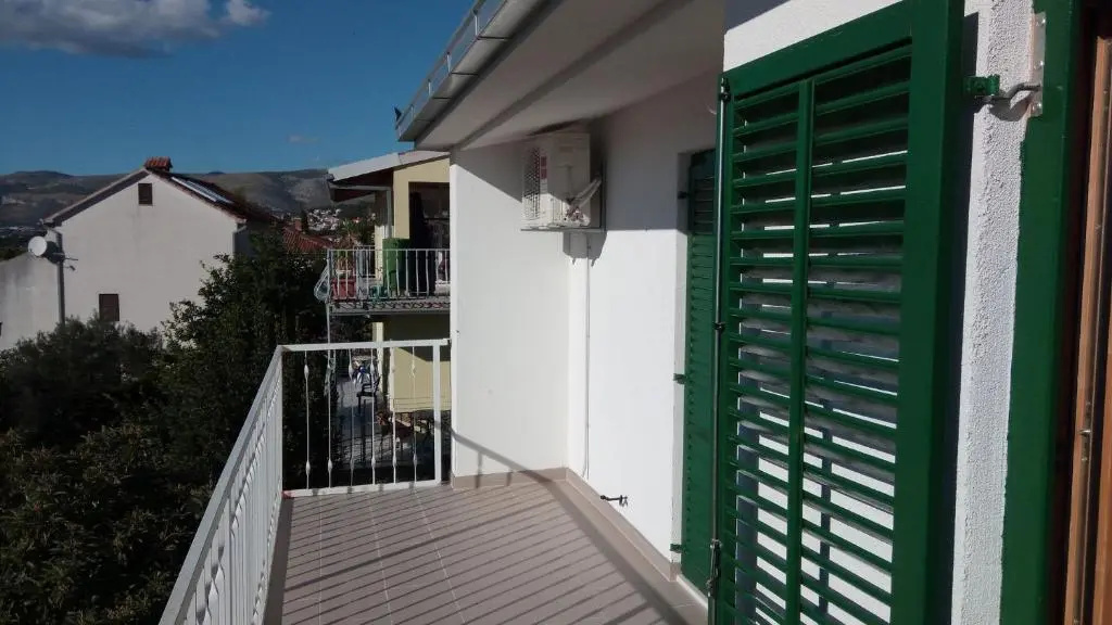 Balcony & Terrace