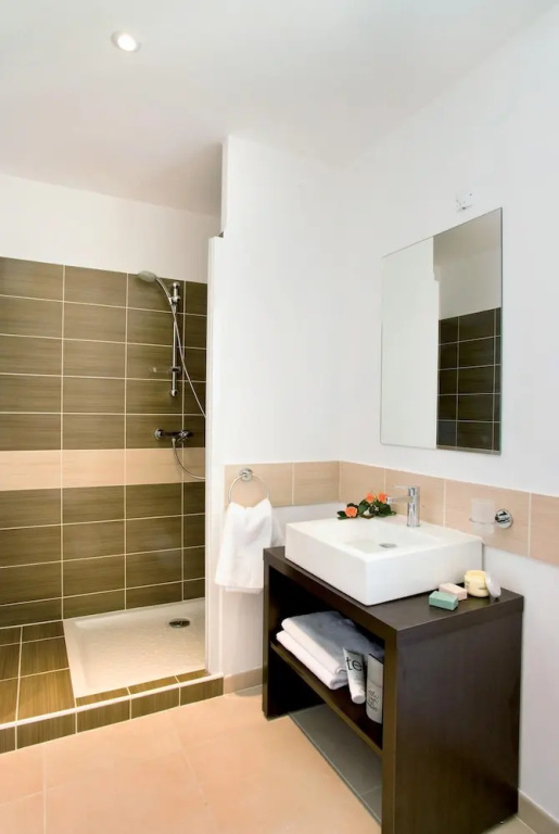 Afficher la photo 7 — Luberon Villa With Private Pool for 8