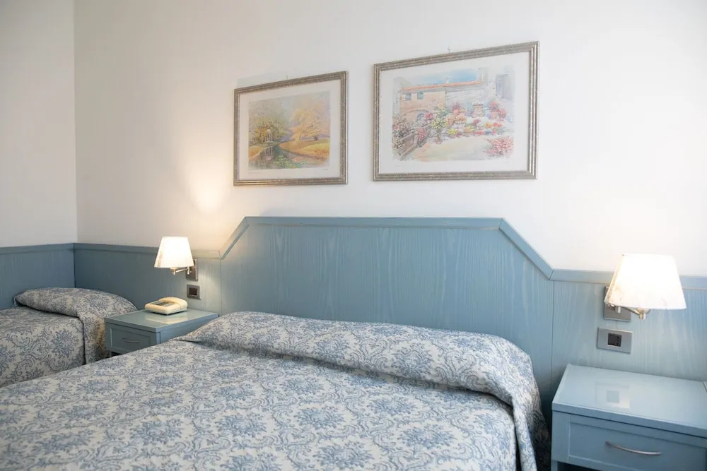 Standard Triple room with balcony and with sea view