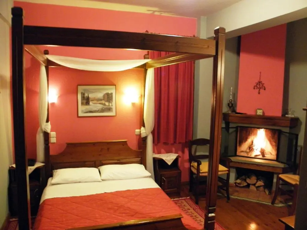 Superior Double room (full double bed)