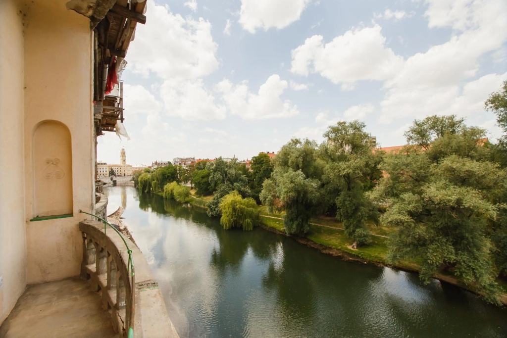Spacious RiverViews Apartment near Piata Unirii