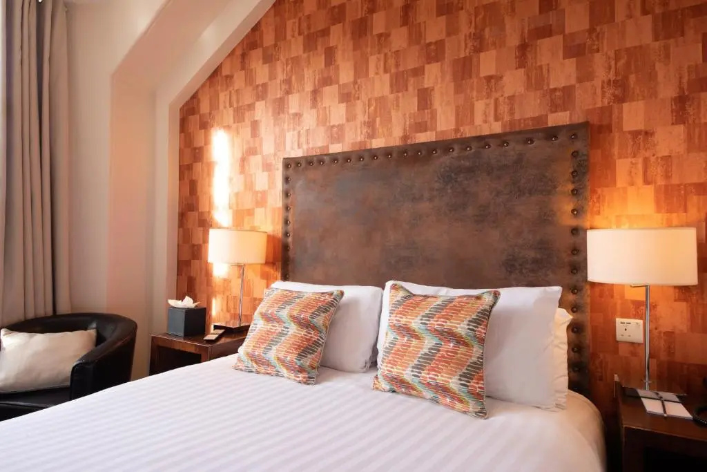 Deluxe Double room (full double bed)