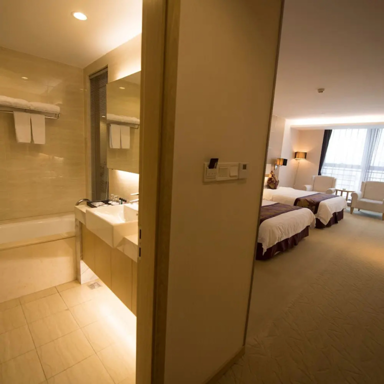 Standard Double Family room (twin beds)