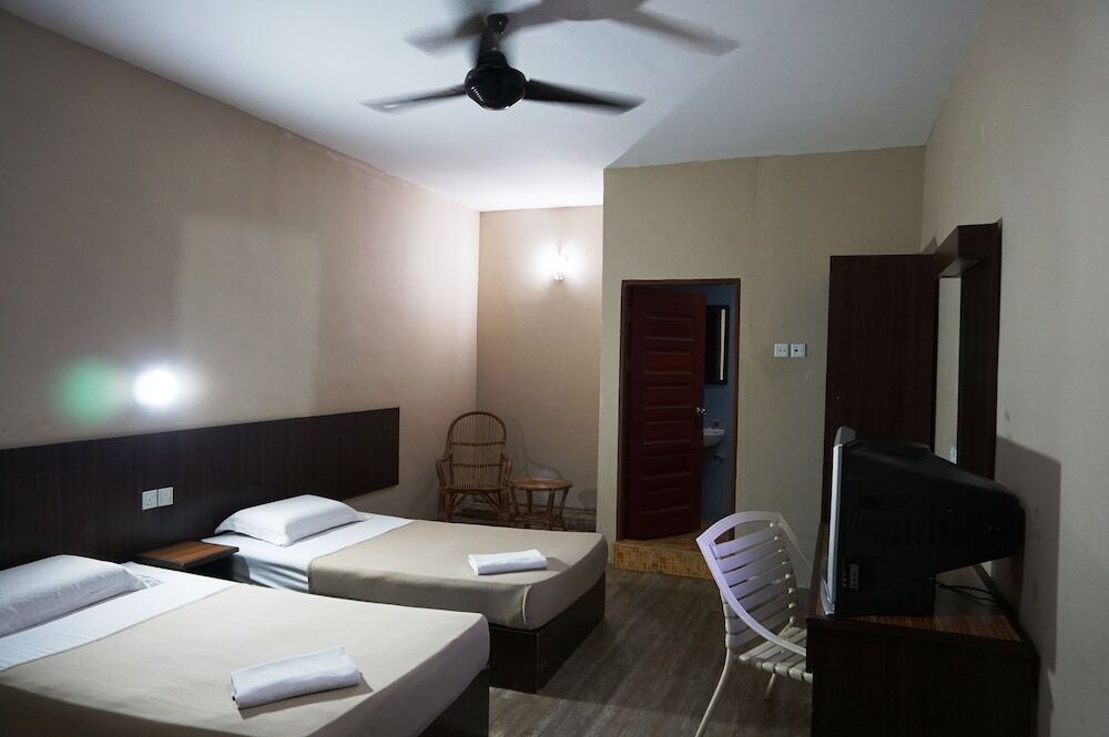 1 Baron Motel