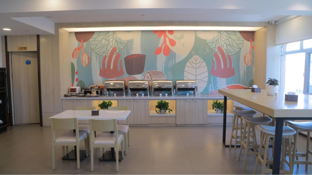 Food & Beverage