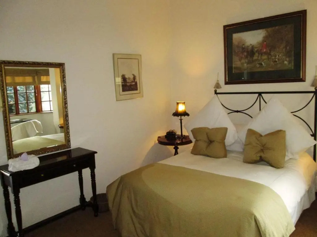 Classic Double room (full double bed)