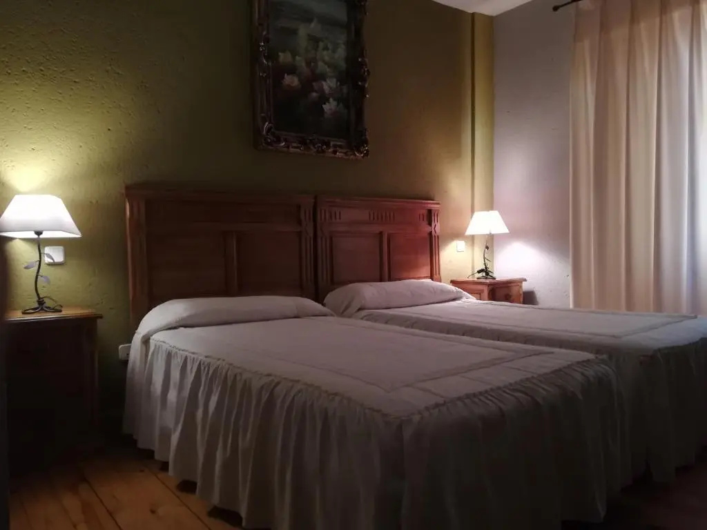 Economy Double room (full double bed)