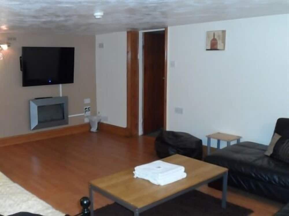 gallery_image_hidden_19