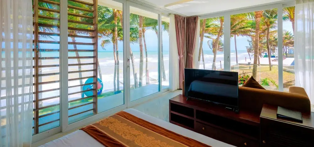Одноместный люкс рядом с пляжем в Villa Del Sol Beach resort & Spa