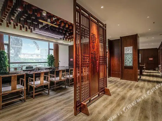 Yunyi Zhenyue Garden Hotel - фото 1