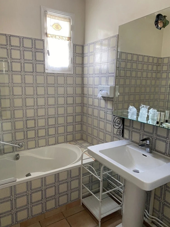 Standard Double room with balcony (full double bed)