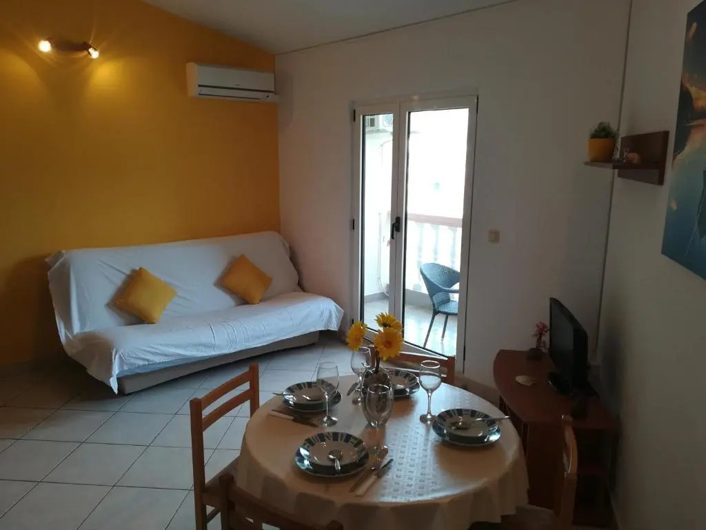 Apartment with balcony