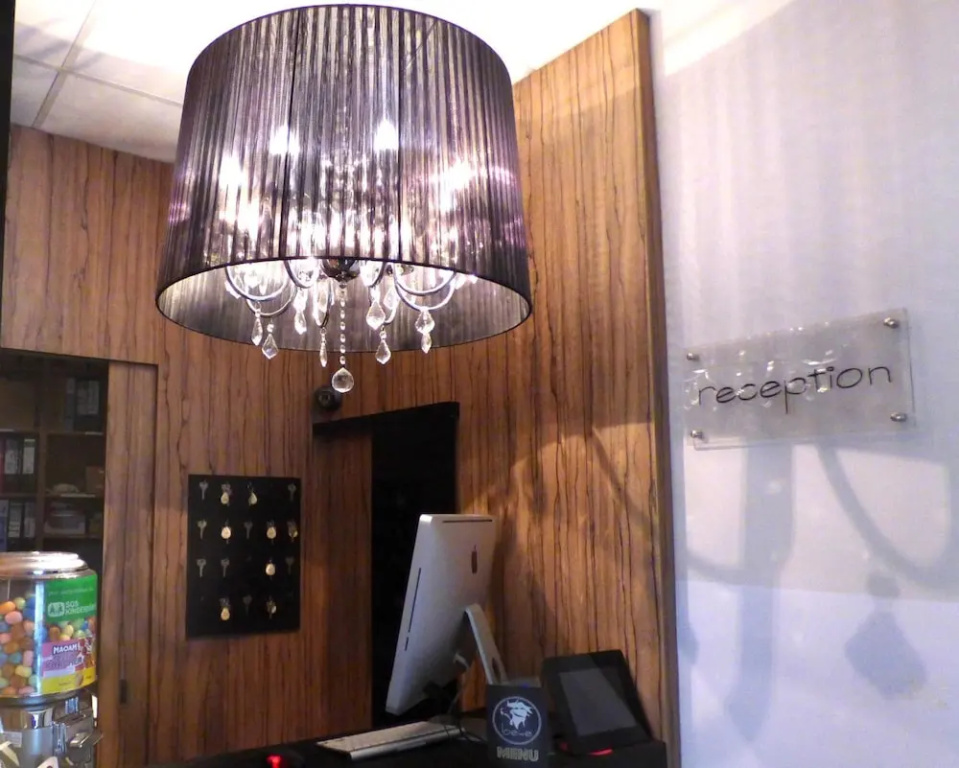 Lobby & Reception