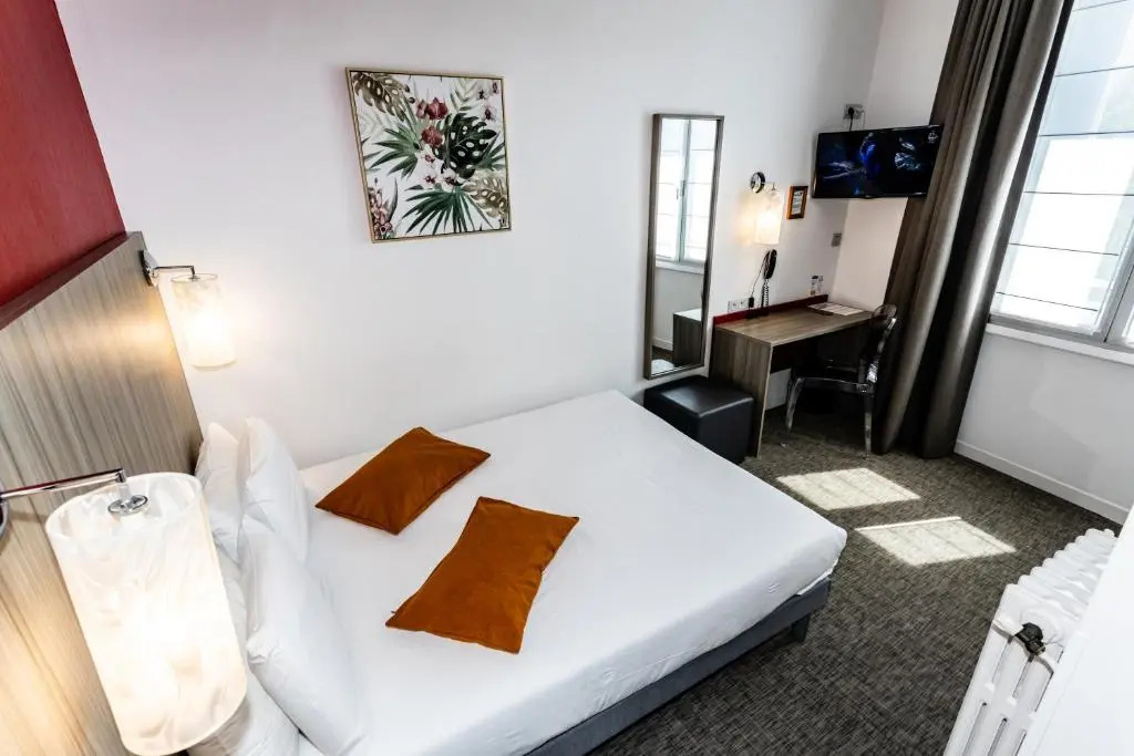 Standard Double room (full double bed)