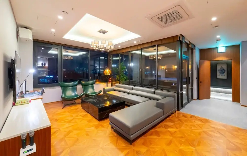 Standard Penthouse room