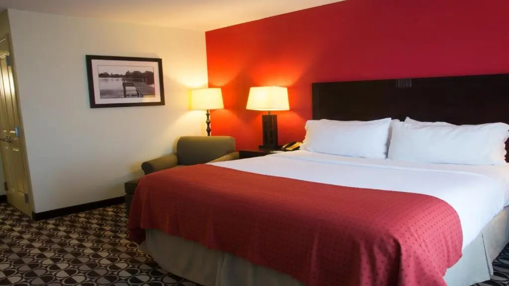 Holiday Inn St. Louis Fairview Heights by IHG - Chambres