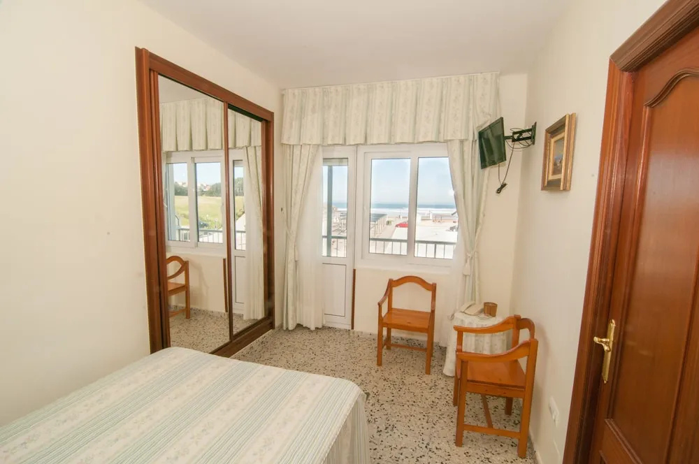 Standard Single room with balcony and with sea view
