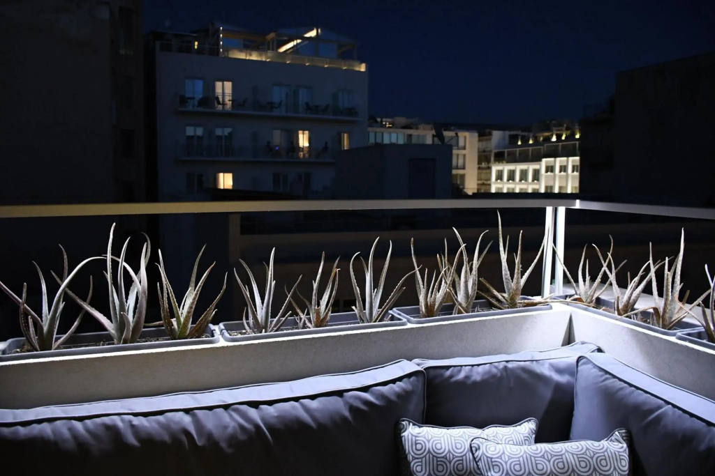 ATHENS PHOS Brand New Loft in Historical Athens Historical Center