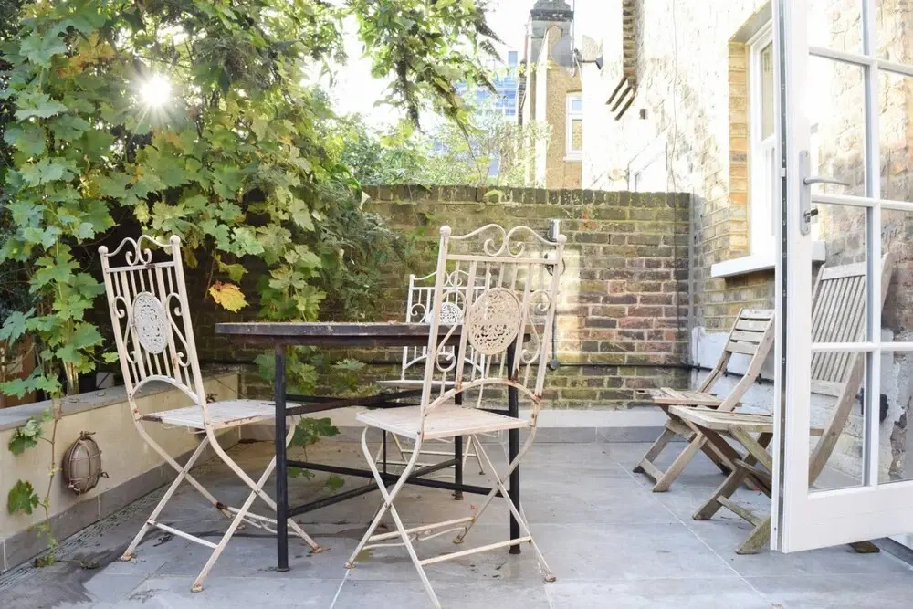 Charming Ground Floor in Edwardian Railway Cottage