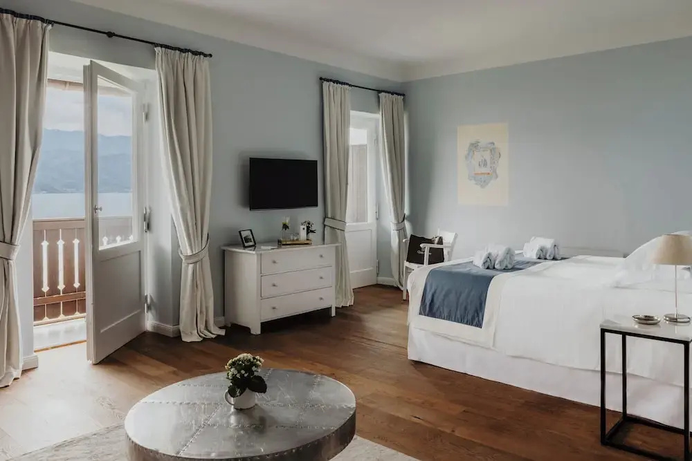 Deluxe Suite