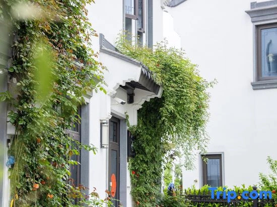 Fuyang Qingjingshan Juzhu B&B (Tianmu Lake Branch)